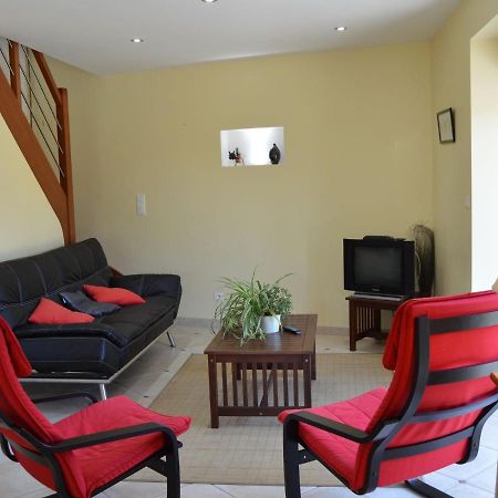Cosy Chalet With Private Garden In Normandy Isigny-le-Buat Bagian luar foto