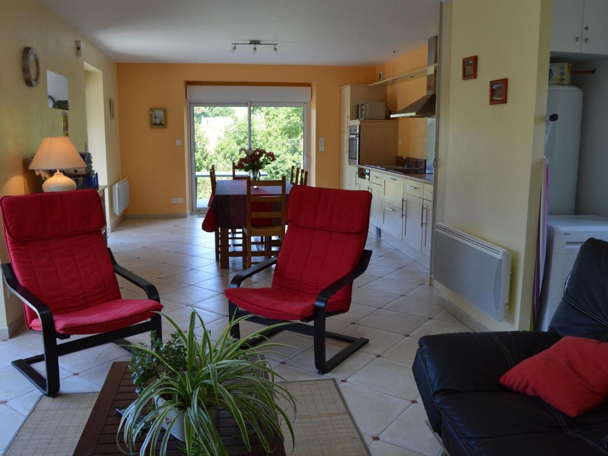 Cosy Chalet With Private Garden In Normandy Isigny-le-Buat Bagian luar foto